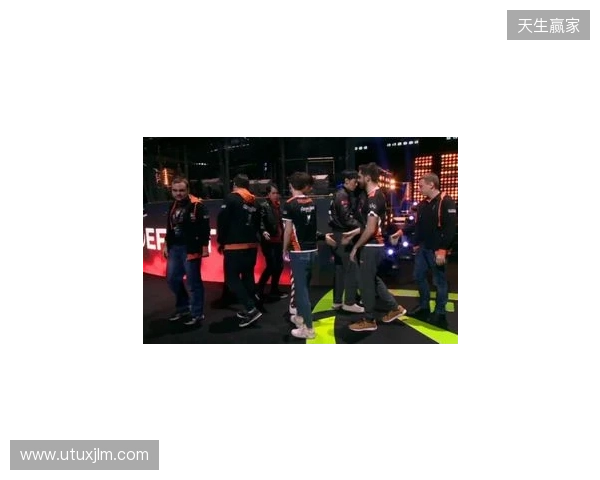 戴帽助球队大胜西海岸，官方：蓉城外援费利佩当选中超第4轮最佳